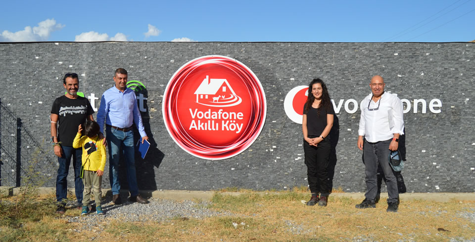 AKADEMİSYENLERDEN VODAFONE AKILLI KÖY ZİYARETİ!